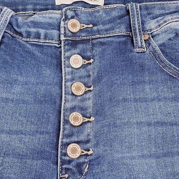 KanCan. Indigo Denim Shorts. Size 16W. EUC - Picture 3 of 9